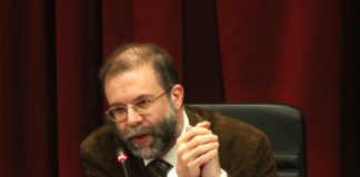 Levent Gönenç: “Nerden Baksan Tutarsızlık”