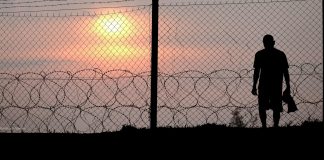 Genişletilmiş Bir İnsan Hakları Kuramı İçin*